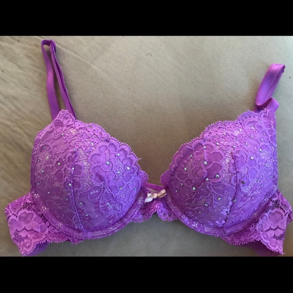 Dream Angels Plunge Plongeant Purple Victorias Secret Laced Bra 32C